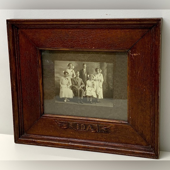 1911 Antique IDA Hardwood Framed Birthday Gift Family Photograph 19" x 17" - Picture 3 of 16
